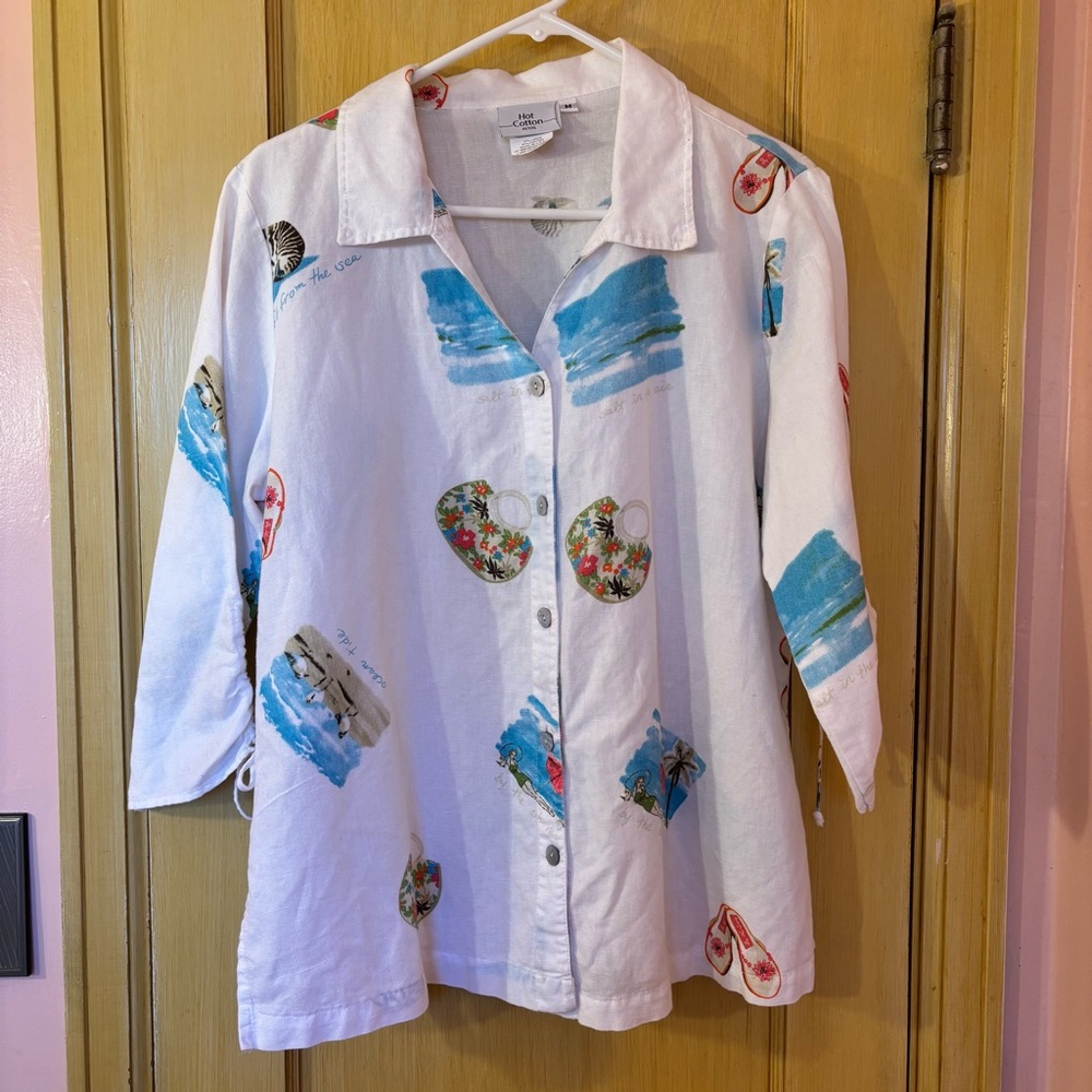 Hot Cotton Linen-Cotton Blend Shirt with Beach Motifs Size Petite Medium
